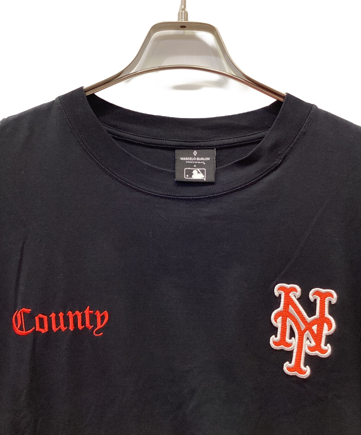 中古・古着通販】MARCELO BURLON (マルセロバーロン) MLB New York Mets 18AW MLB NEW YORK METS  ワッペン刺繍ロゴ Tシャツ ブラック サイズ:M｜ブランド・古着通販 トレファク公式【TREFAC FASHION】スマホサイト