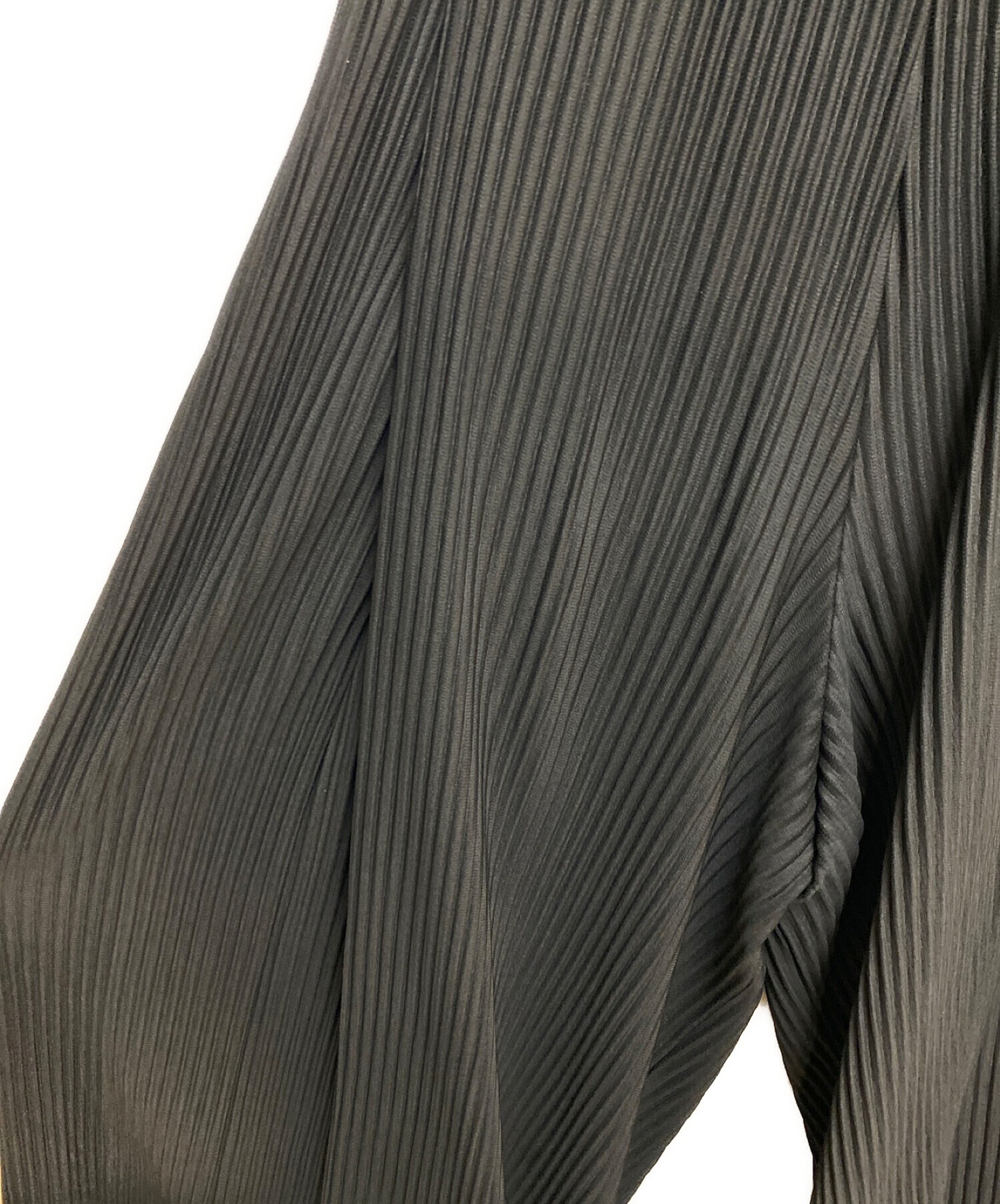 HOMME PLISSE ISSEY MIYAKE (オムプリッセ イッセイミヤケ) PLEATS BOTTOMS ブラック サイズ:3