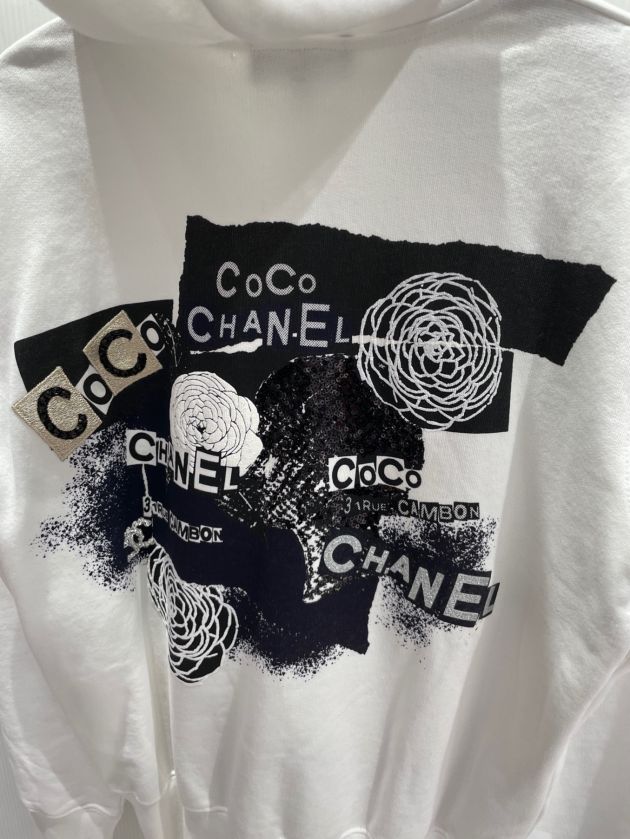 中古・古着通販】CHANEL (シャネル) グラフティロゴジップアップ