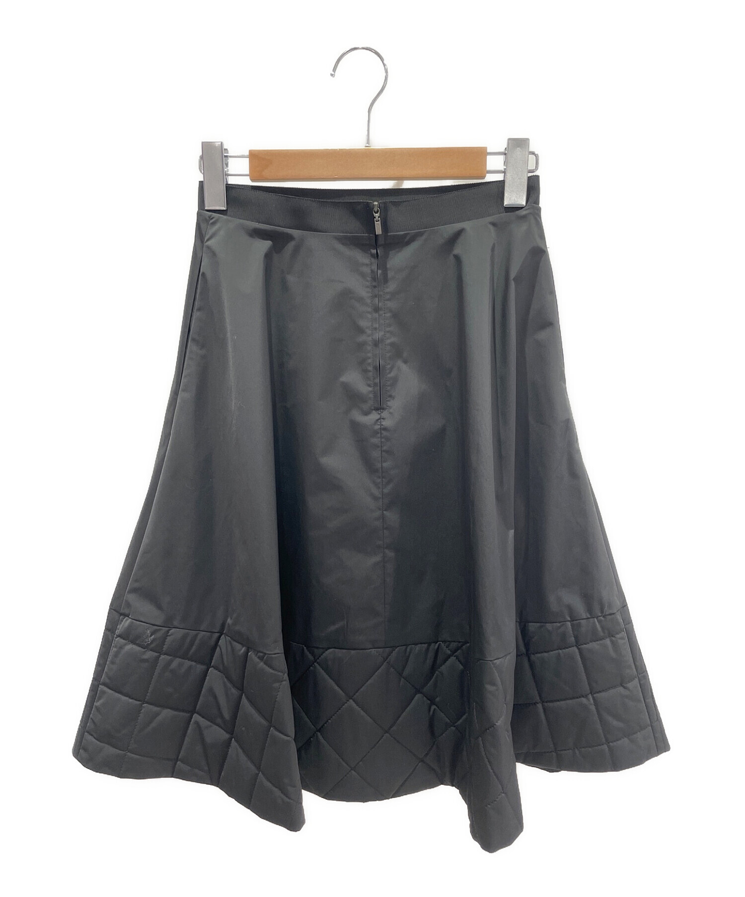 FOXEY NEWYORK (フォクシーニューヨーク) フレア裾キルティングスカート ブラック サイズ:38