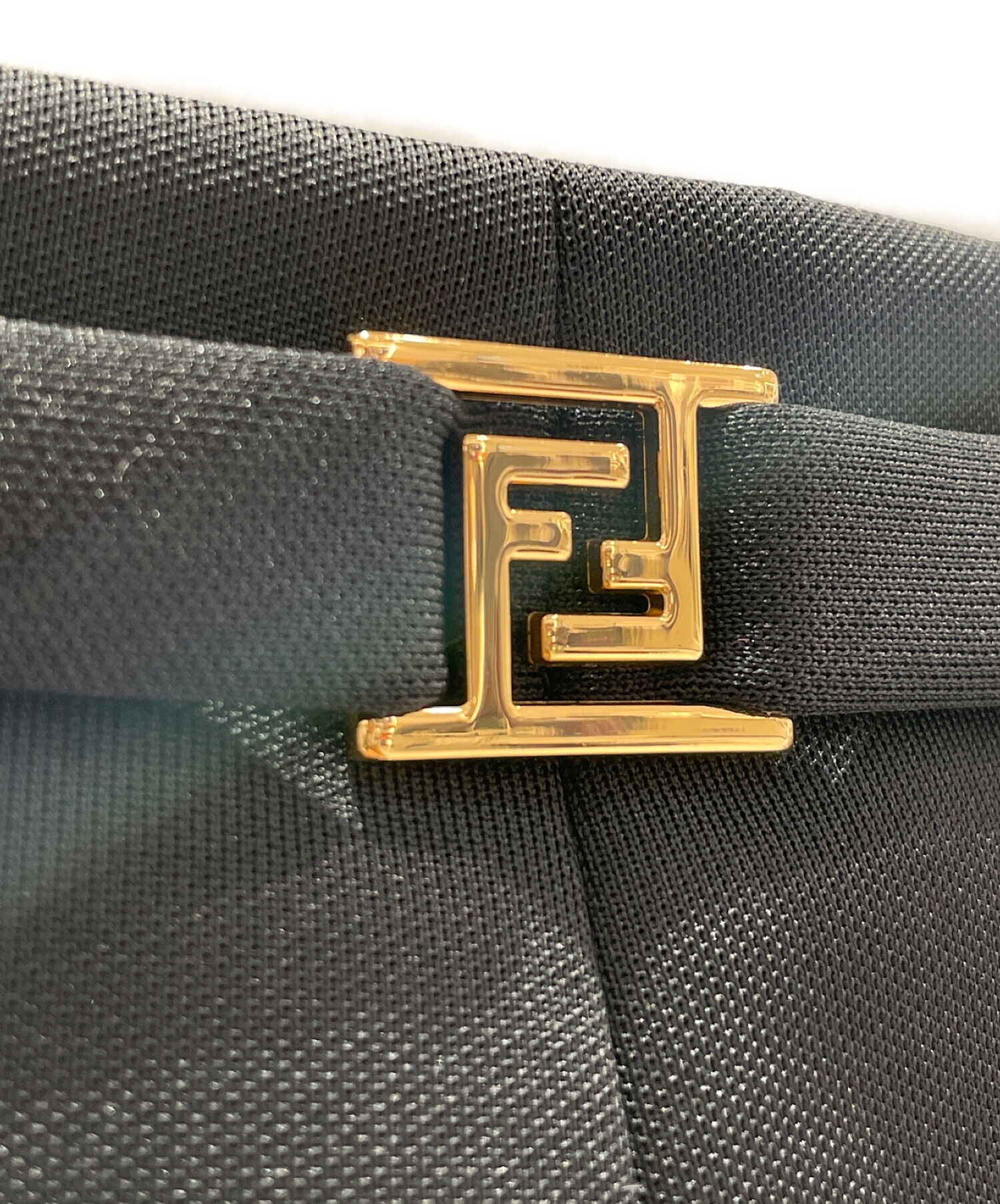 中古・古着通販】FENDI (フェンディ) FFバックルショートパンツ