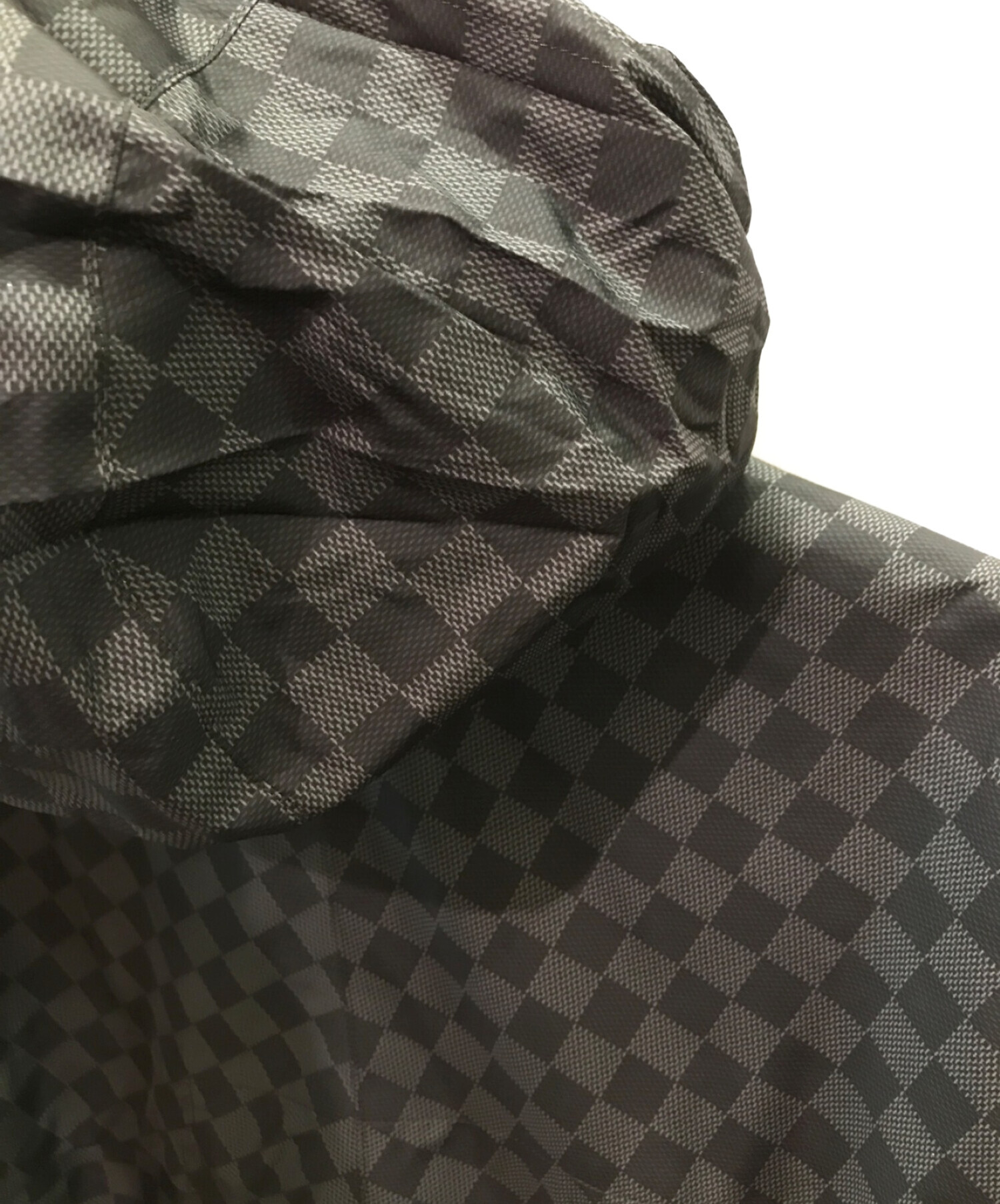 LOUIS VUITTON (ルイ ヴィトン) ダミエグラフィット リバーシブルグラフィットナイロンブルゾン ブラック サイズ:SIZE 44