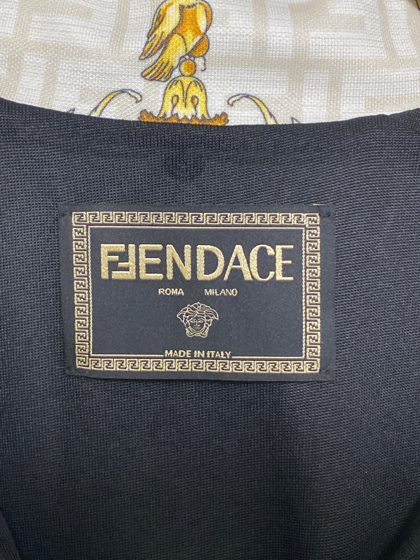 FENDI (フェンディ) VERSACE (ヴェルサーチ) ジャージフーディージャケット ベージュ サイズ:L