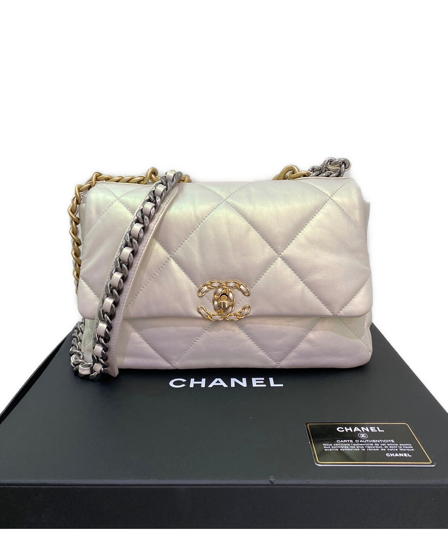 中古・古着通販】CHANEL (シャネル) ラムスキン19ショルダーバッグ