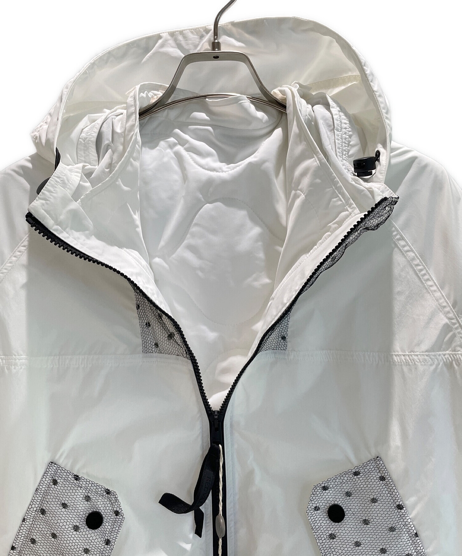 RED VALENTINO (レッドヴァレンティノ) ナイロンジャケット ホワイト サイズ:40 未使用品
