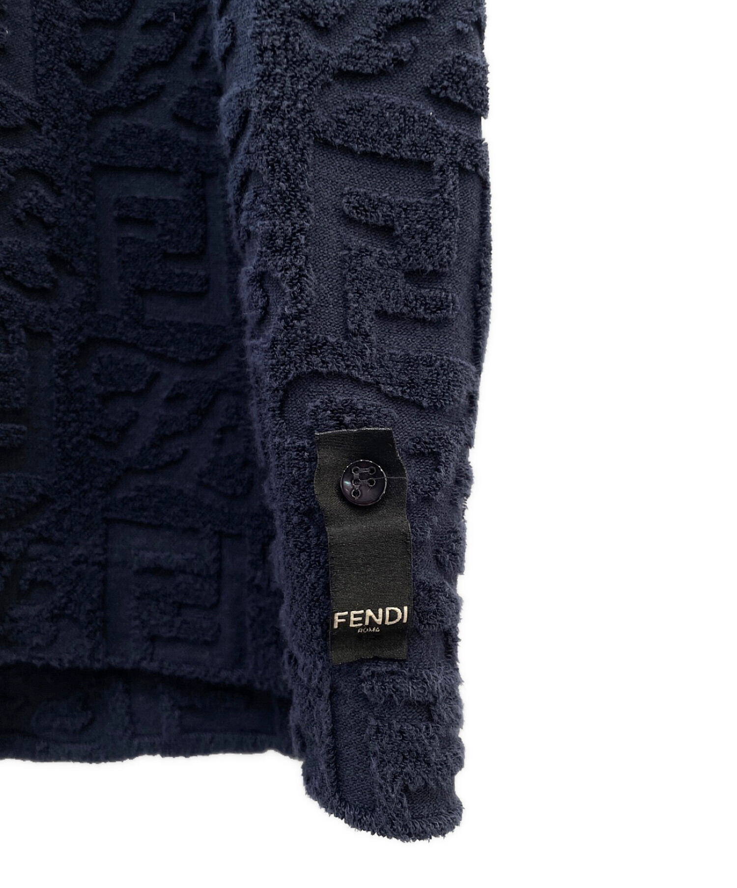 中古・古着通販】FENDI (フェンディ) パイル地ズッカ柄カットソー ネイビー サイズ:S｜ブランド・古着通販 トレファク公式【TREFAC  FASHION】スマホサイト