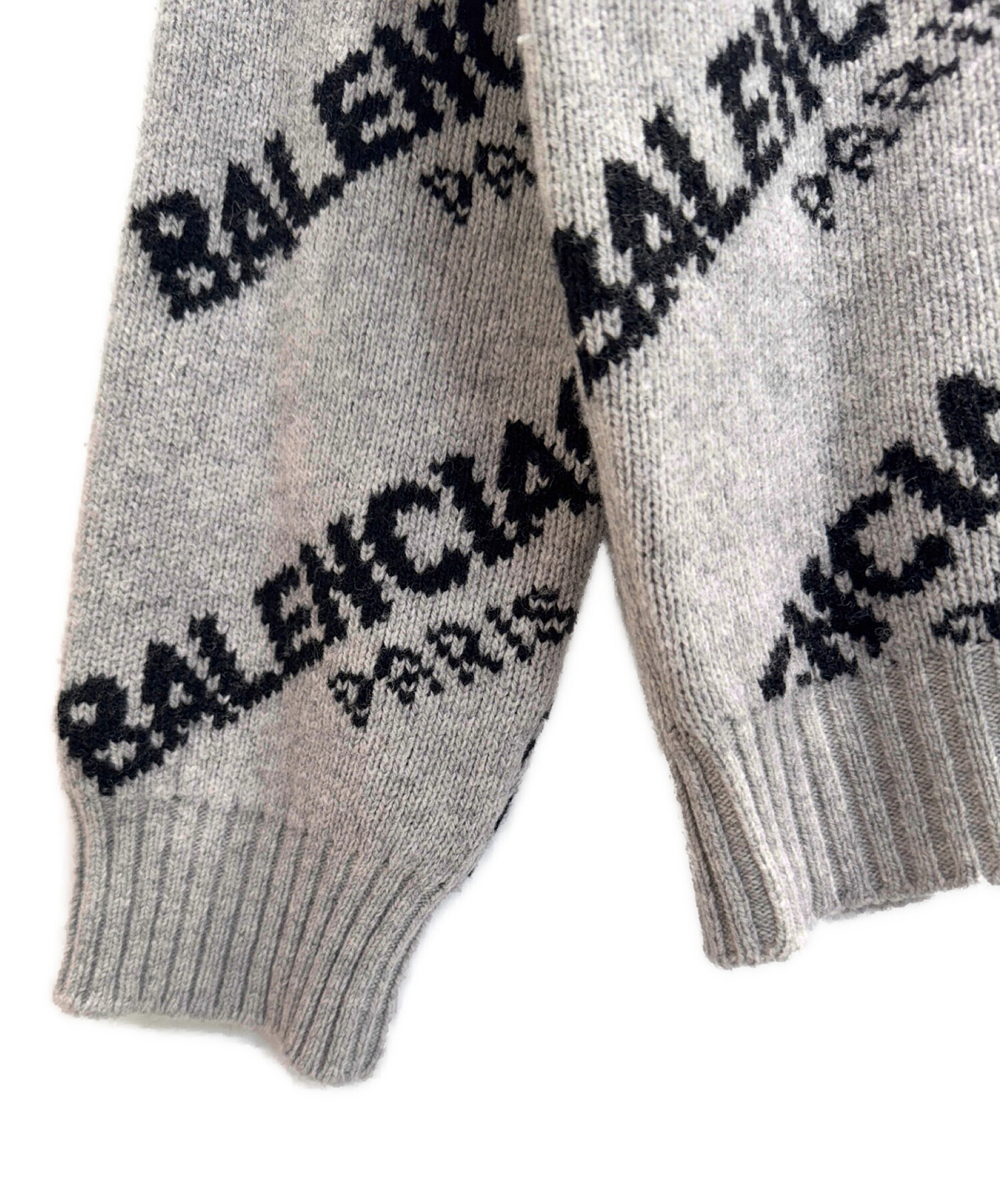 中古・古着通販】BALENCIAGA (バレンシアガ) ジャガードロゴクルーネックニット グレー サイズ:M｜ブランド・古着通販  トレファク公式【TREFAC FASHION】スマホサイト