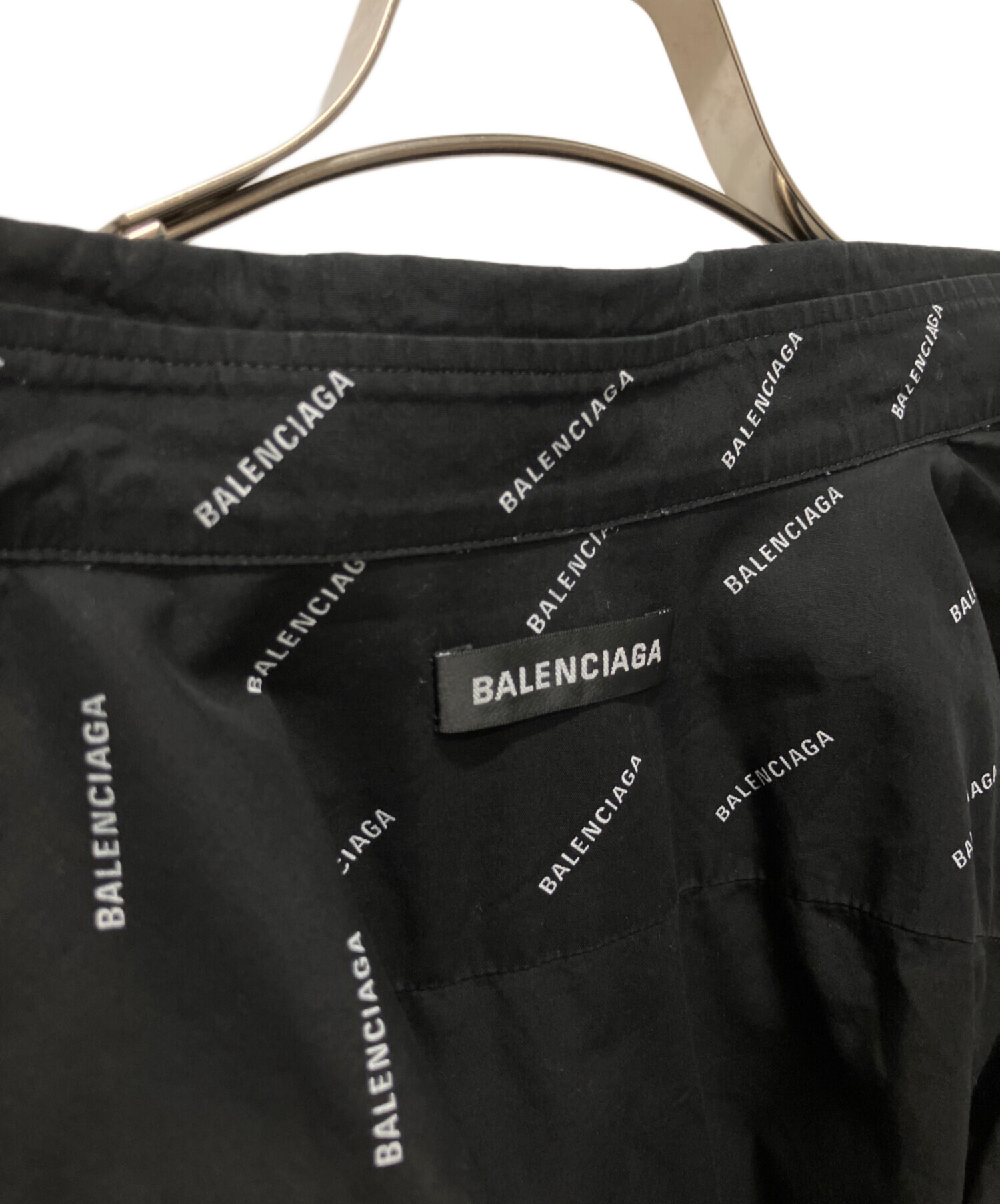 BALENCIAGA (バレンシアガ) オールオーバーロゴボタンダウンシャツ ブラック サイズ:38